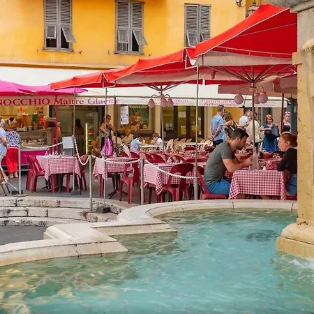 Au Coeur Du Vieux Nice: Pour 4 Appartement *