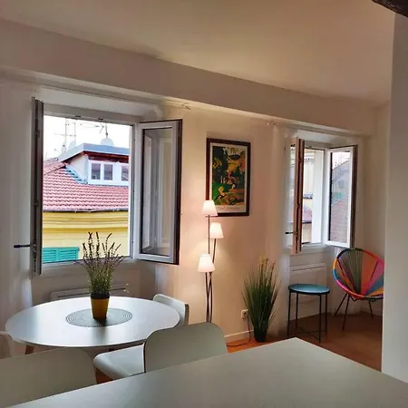 Au Coeur Du Vieux Nice: Pour 4 尼斯